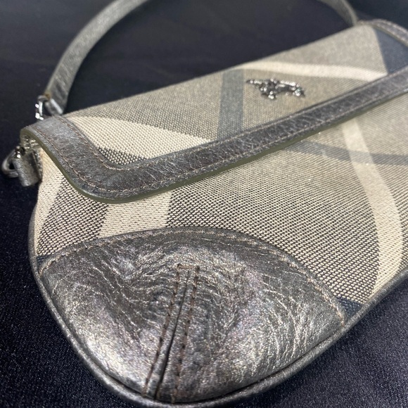 Burberry mini clutch bag - Picture 4 of 9